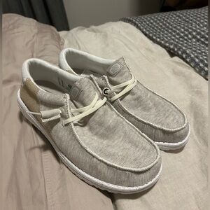 Hey Dude Wally Stitch